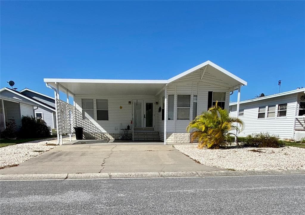 4929 BRITNI WAY Lot 102 ZEPHYRHILLS, FL 33541