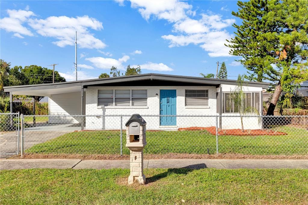 4103 W ROGERS AVENUE TAMPA, FL 33611