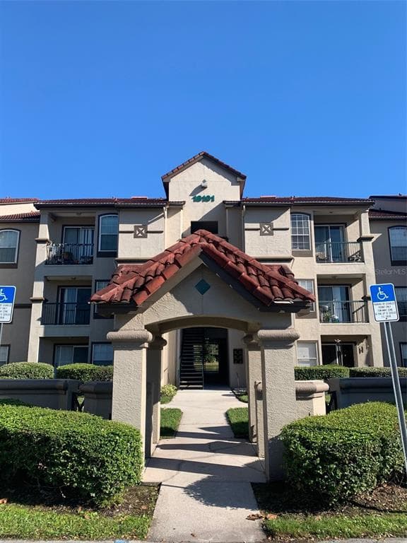 18101 PEREGRINES PLACE UNIT 4103 LUTZ, FL 33558