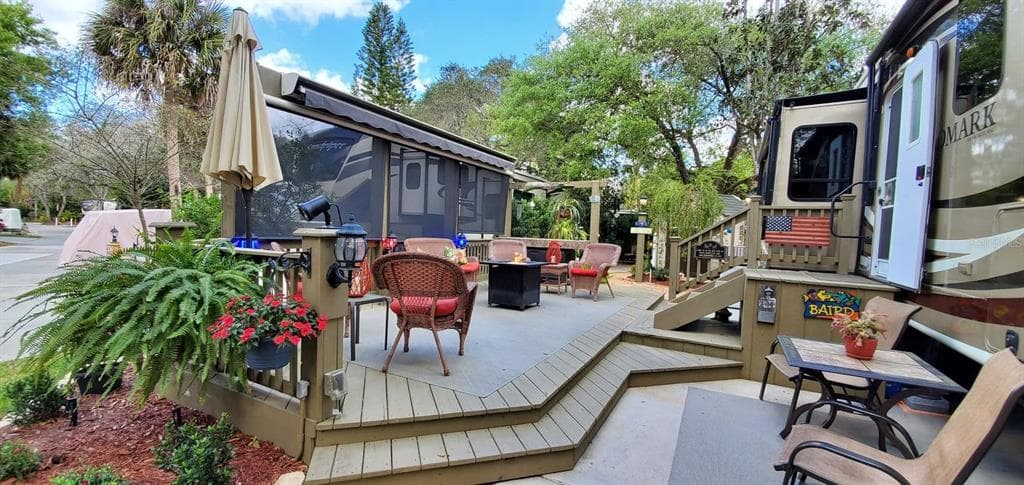 235 STALLION LANE RIVER RANCH, FL 33867