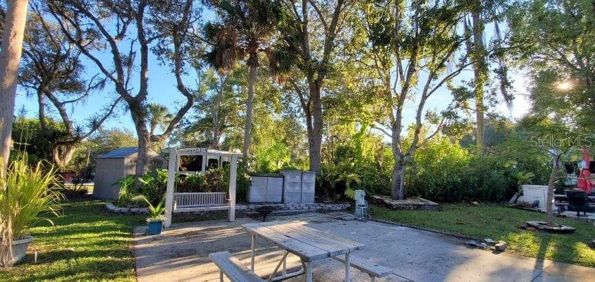 230 STALLION LANE LAKE WALES, FL 33898