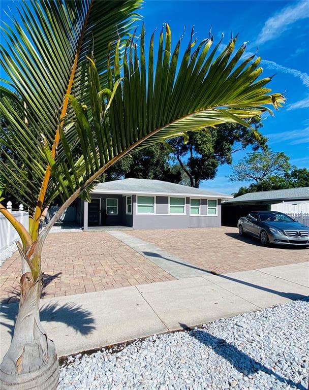 2125 8TH STREET SARASOTA, FL 34237