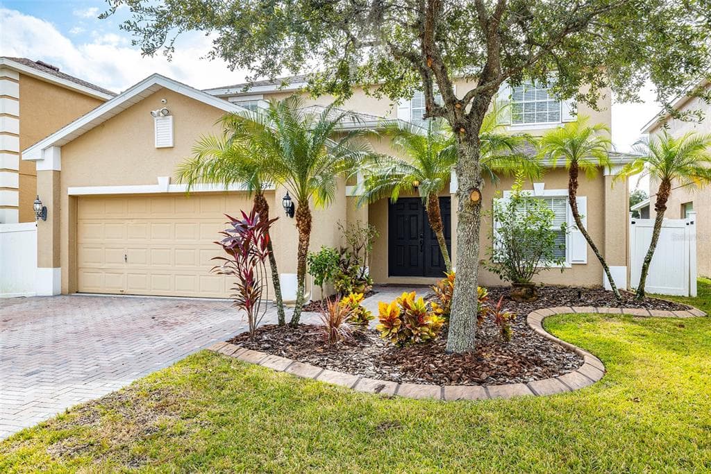 8834 CAMERON CREST DRIVE TAMPA, FL 33626