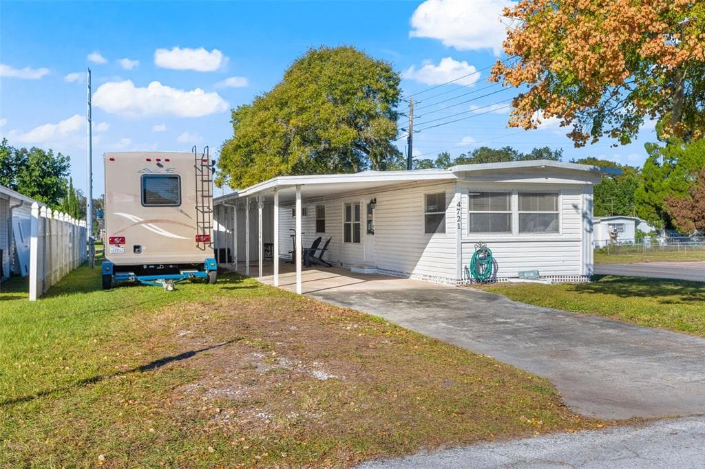 4721 ROYAL PALM DRIVE ZEPHYRHILLS, FL 33542