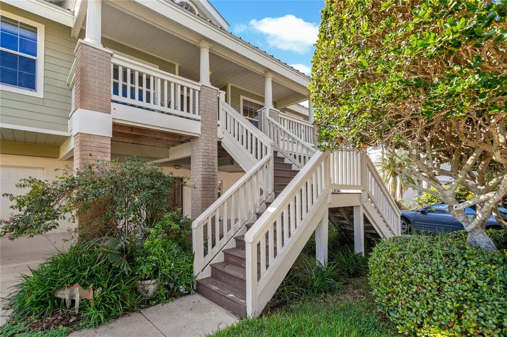 2110 SANDPIPER POINTE COURT TARPON SPRINGS, FL 34689