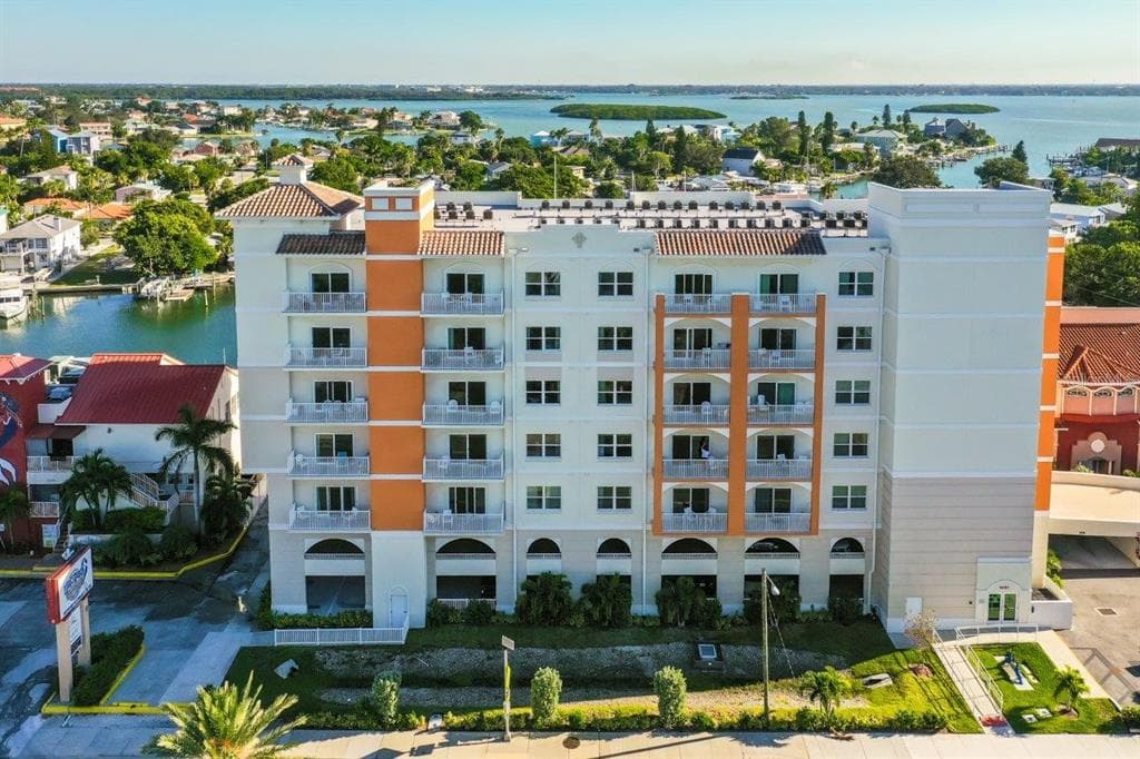 13101 GULF BOULEVARD UNIT 1703 MADEIRA BEACH, FL 33708