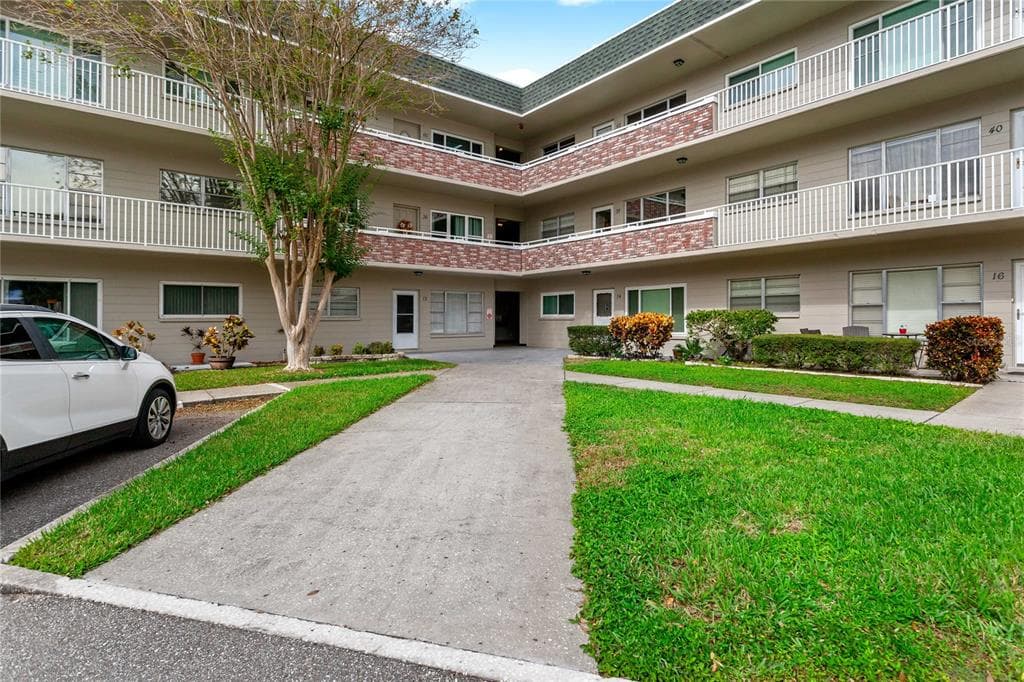 2426 PERSIAN DRIVE UNIT 28 CLEARWATER, FL 33763