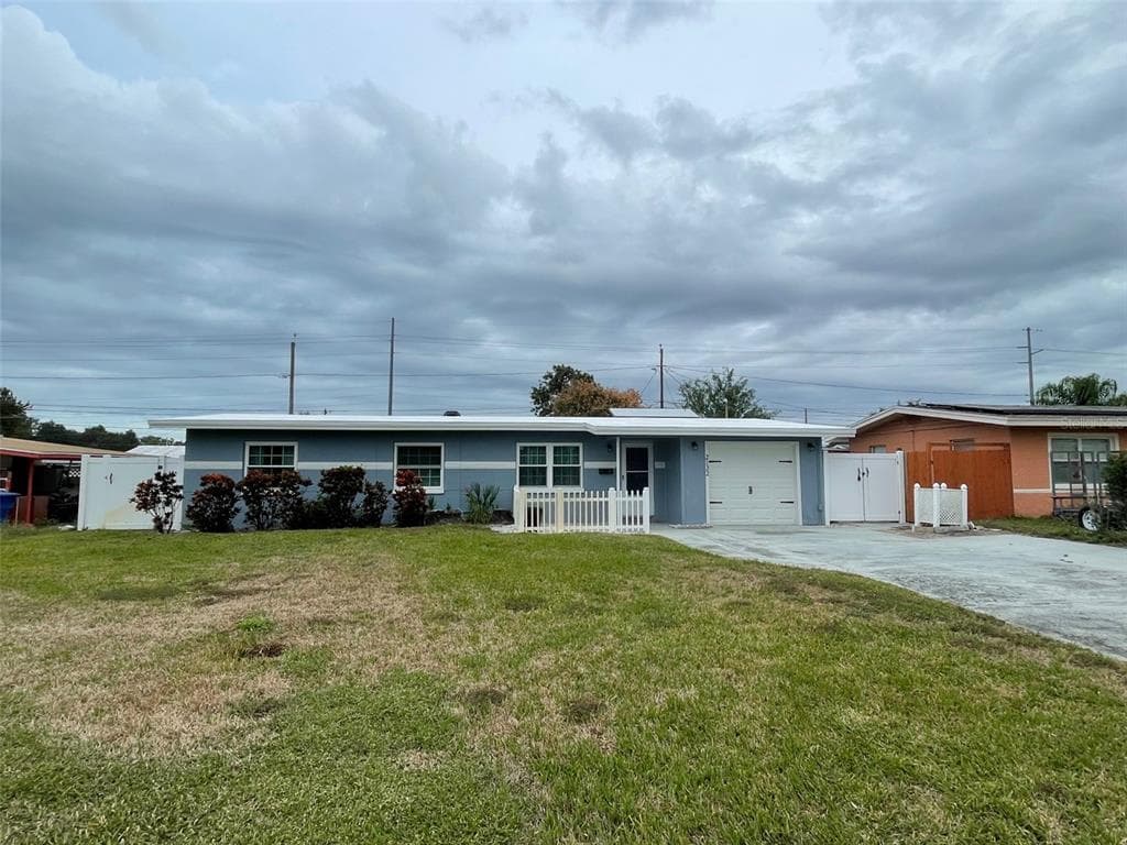 2122 CORONET DR LARGO, FL 33770