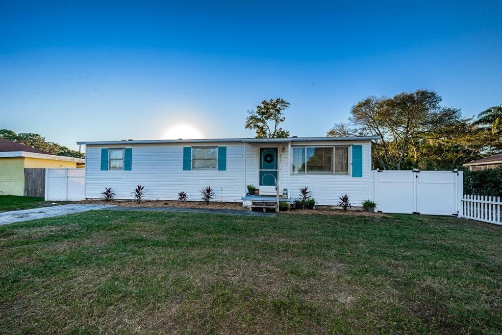 1610 SAINT CATHERINE DRIVE W DUNEDIN, FL 34698