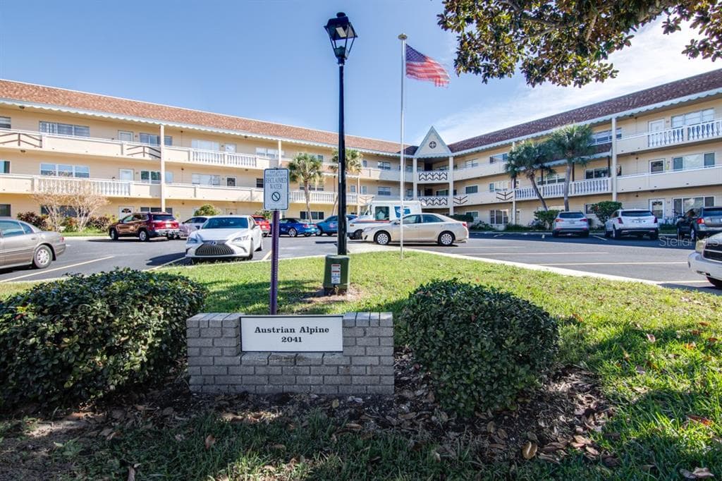 2041 AUSTRALIA WAY W UNIT 47 CLEARWATER, FL 33763