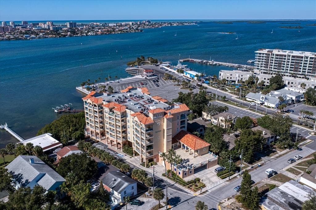 700 N OSCEOLA AVENUE UNIT 304 CLEARWATER, FL 33755