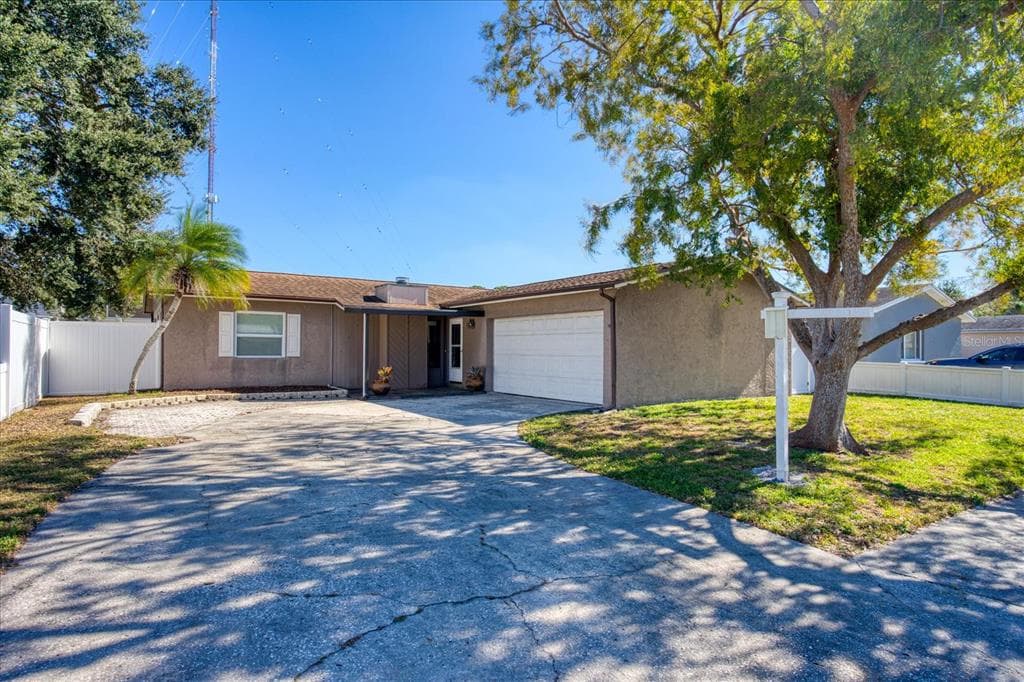 8351 91ST STREET SEMINOLE, FL 33777