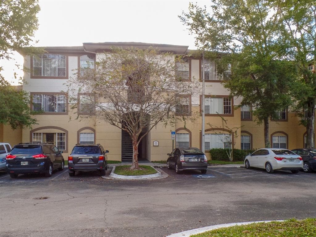 17108 CARRINGTON PARK DRIVE UNIT 701