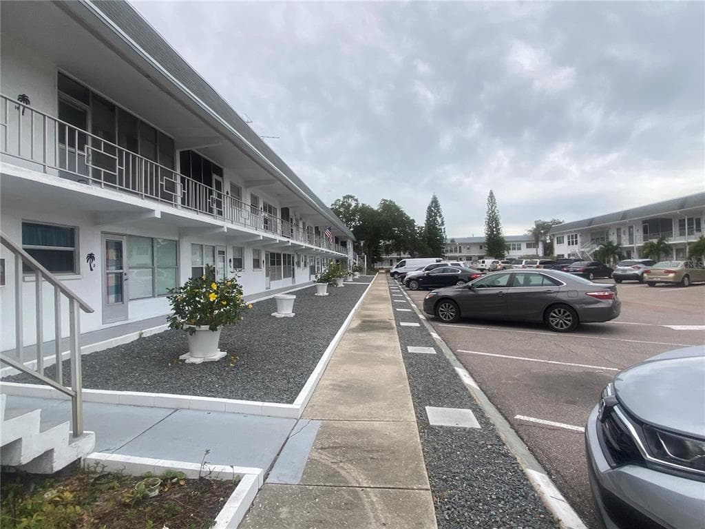 1221 DREW STREET UNIT A16 CLEARWATER, FL 33755