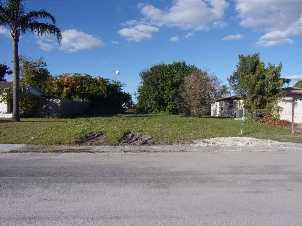 0 ROXBURY HOLIDAY, FL 34691