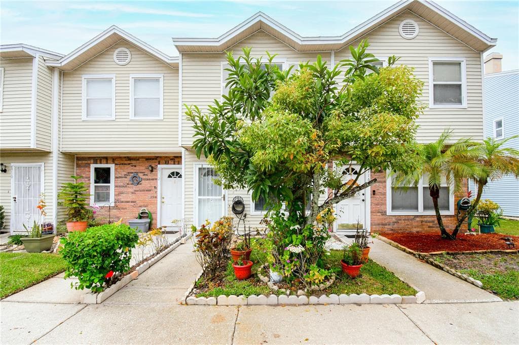 8714 COBBLER PLACE TAMPA, FL 33615