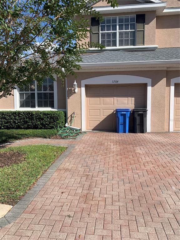 1204 SUMMERGATE DRIVE VALRICO, FL 33594