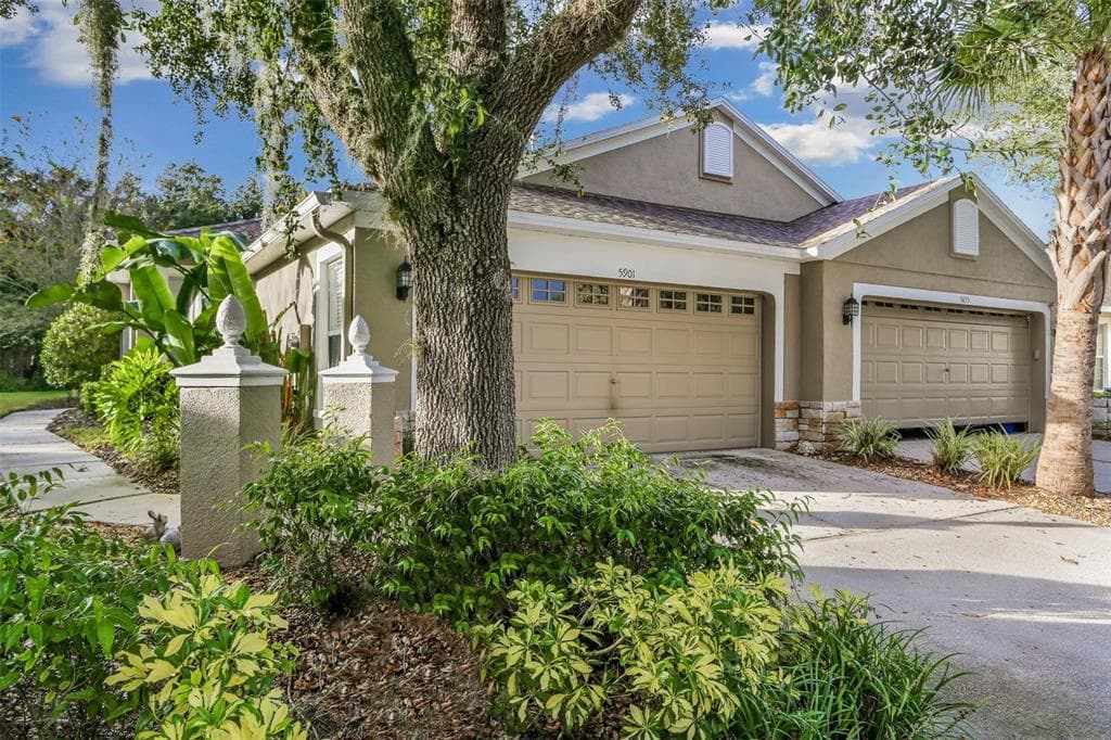 5901 PHOEBENEST DRIVE LITHIA, FL 33547