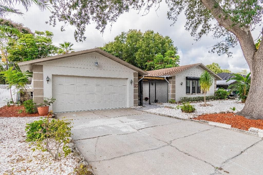 2524 NODOSA DRIVE SARASOTA, FL 34232