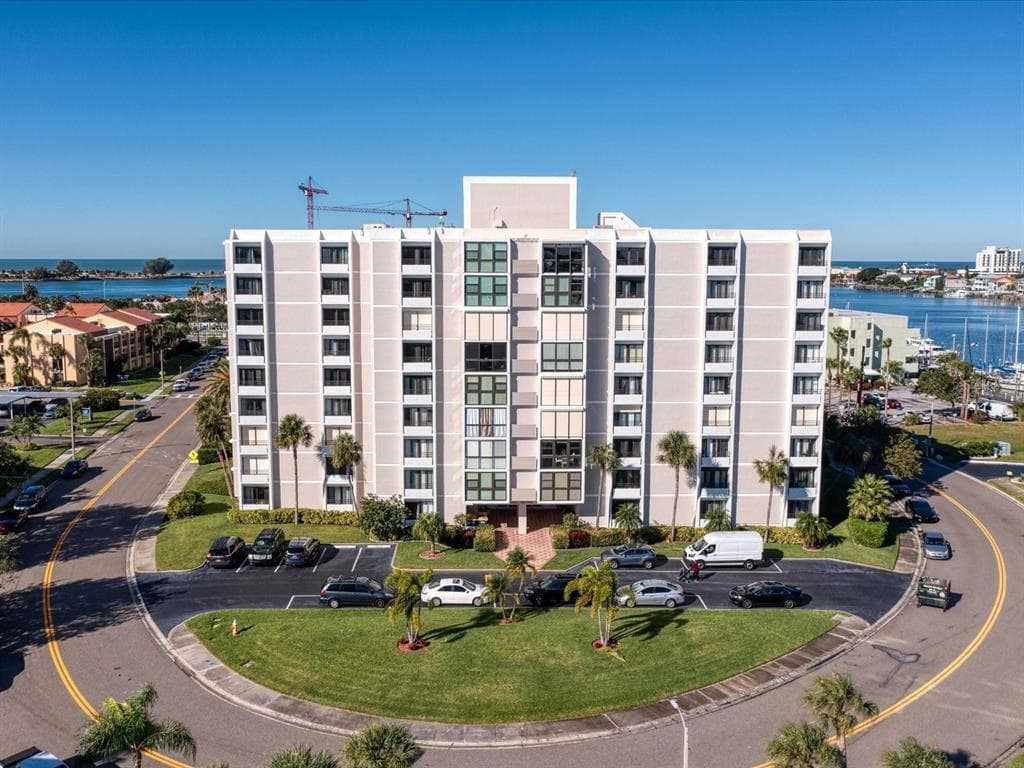 855 BAYWAY BOULEVARD UNIT 102 CLEARWATER, FL 33767