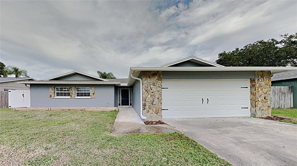 9649 128TH TERRACE LARGO, FL 33773