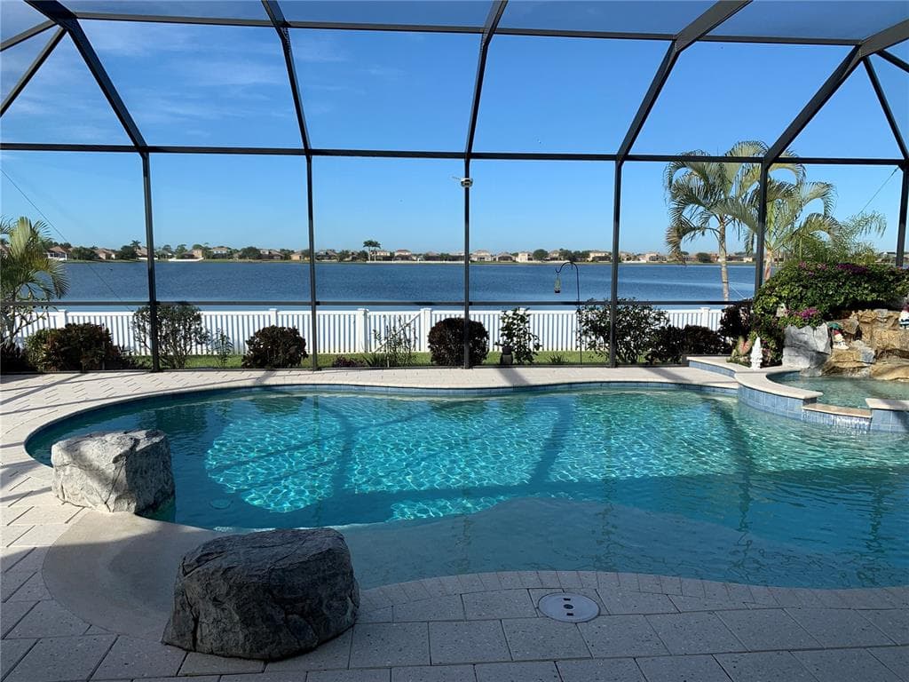 1526 MIRA LAGO CIRCLE RUSKIN, FL 33570