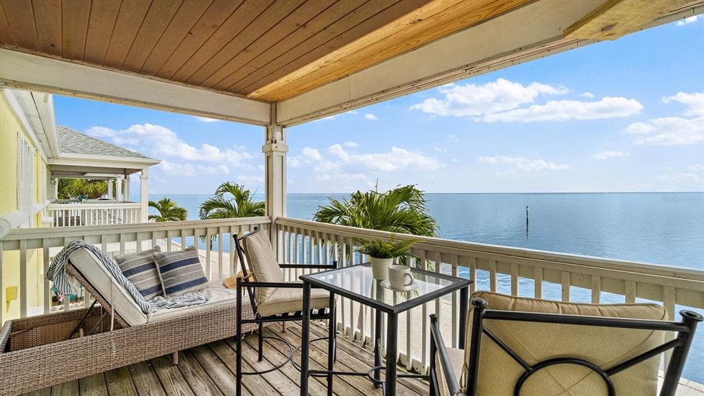 5280 COQUINA KEY DRIVE SE UNIT C ST PETERSBURG, FL 33705