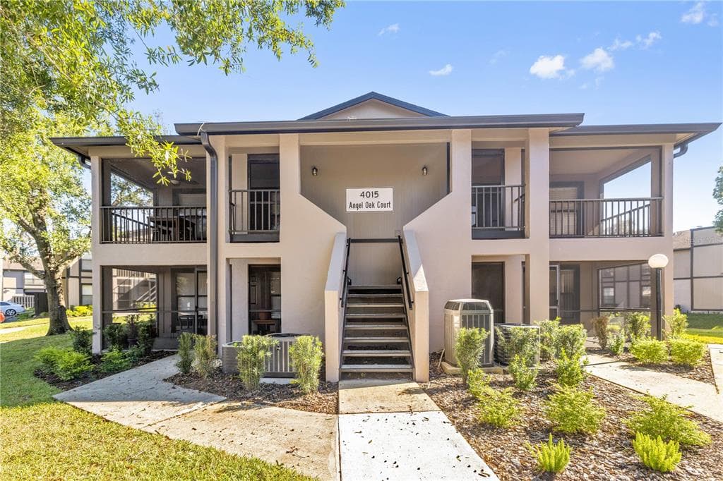 4015 ANGEL OAK COURT UNIT 201 TAMPA, FL 33613