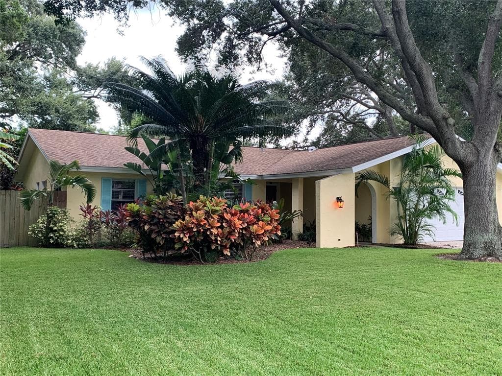 210 58TH AVENUE S ST PETERSBURG, FL 33705