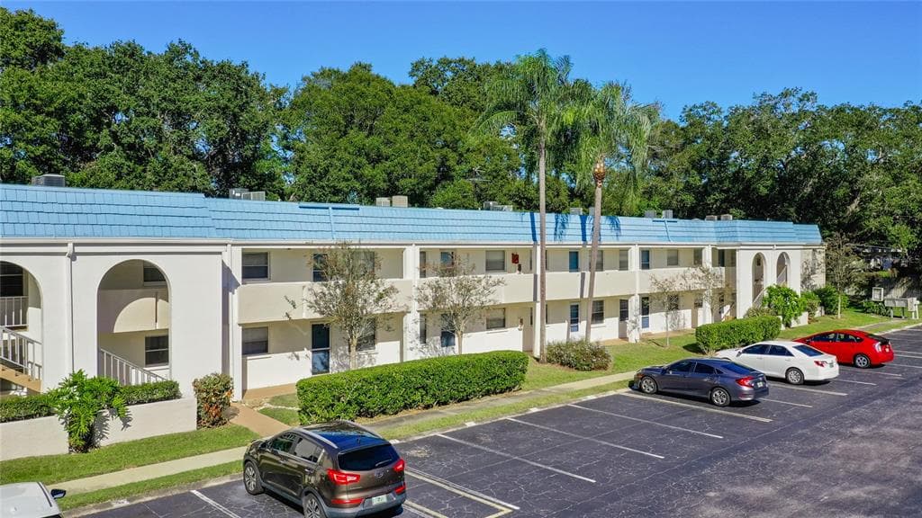 1975 W BAY DRIVE UNIT 511 LARGO, FL 33770