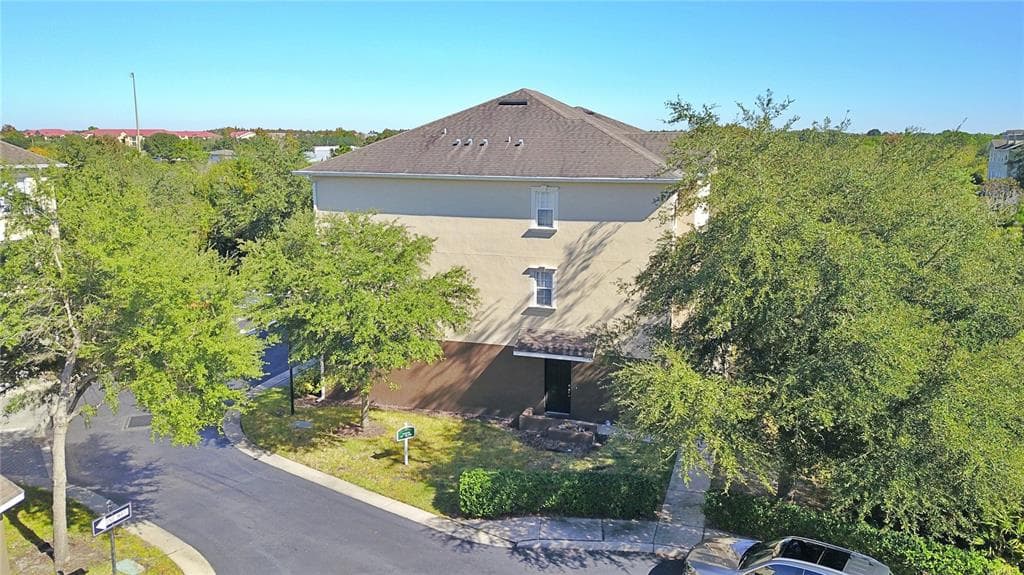 10144 ARBOR RUN DRIVE UNIT 82 TAMPA, FL 33647