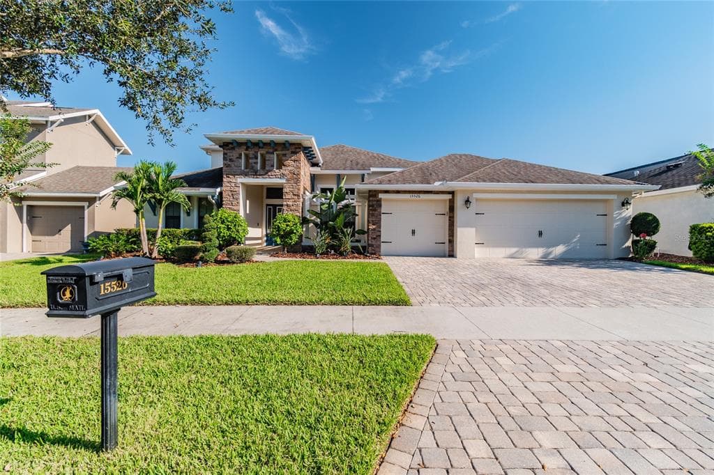 15526 STARLING CROSSING DRIVE LITHIA, FL 33547
