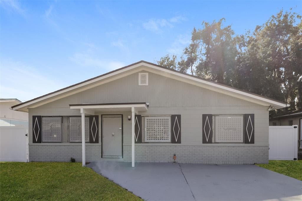 506 RUFFEL STREET EATONVILLE, FL 32751