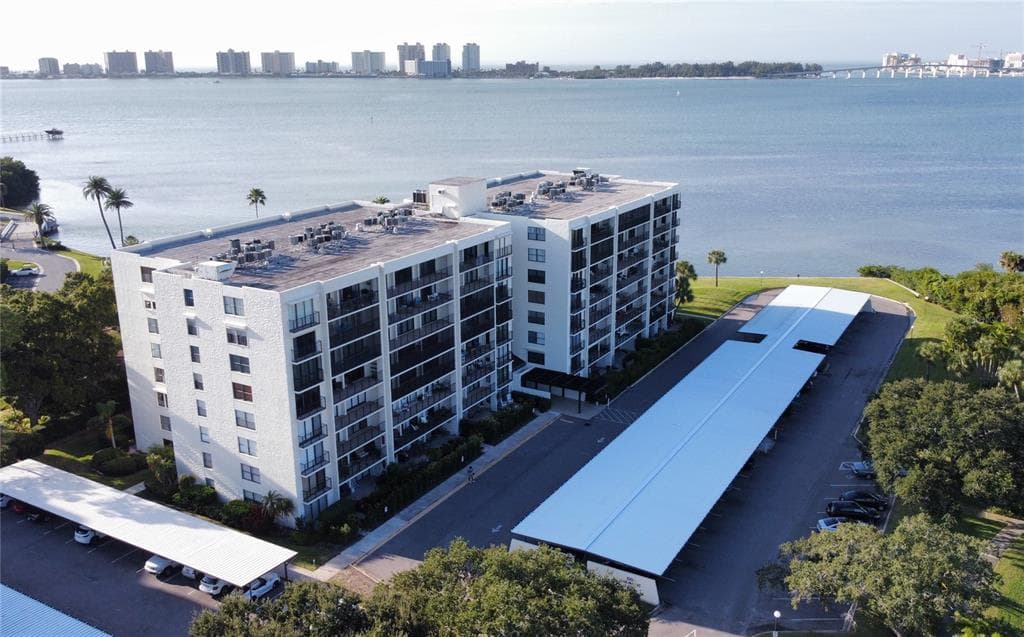 100 OAKMONT LANE UNIT 307 BELLEAIR, FL 33756