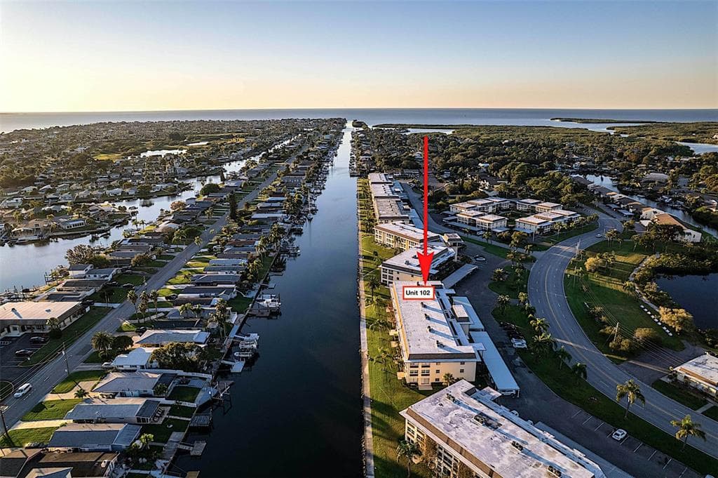 4660 MARINE PARKWAY UNIT 102 NEW PORT RICHEY, FL 34652