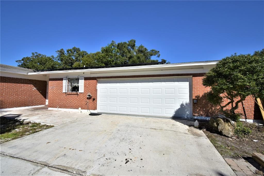 3003 W CLINTON STREET TAMPA, FL 33614