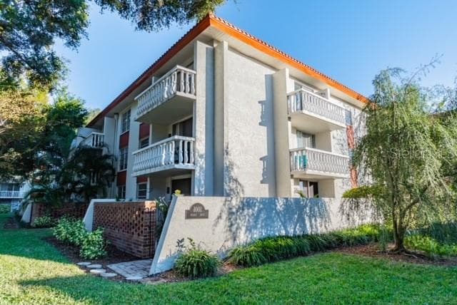 1001 PEARCE DRIVE UNIT 111 CLEARWATER, FL 33764