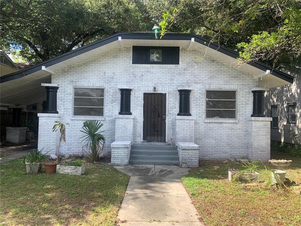 5606 N CHEROKEE AVENUE TAMPA, FL 33604