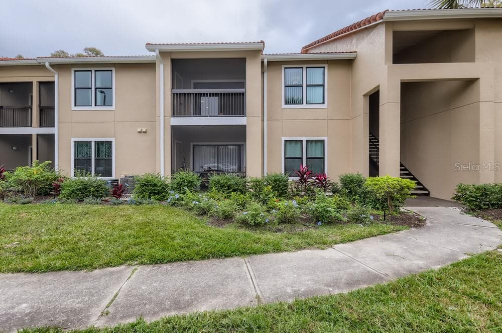 4002 CROCKERS LAKE BOULEVARD UNIT 125 SARASOTA, FL 34238