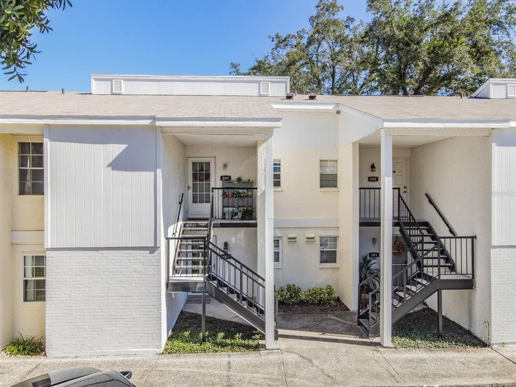 3811 N OAK DRIVE UNIT E62 TAMPA, FL 33611