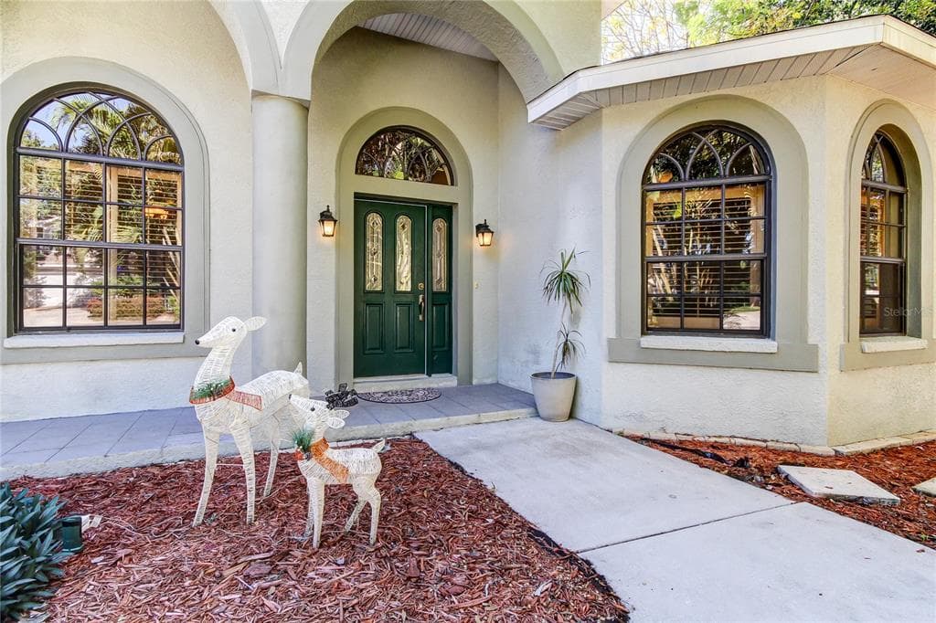 114 IRWIN STREET E SAFETY HARBOR, FL 34695
