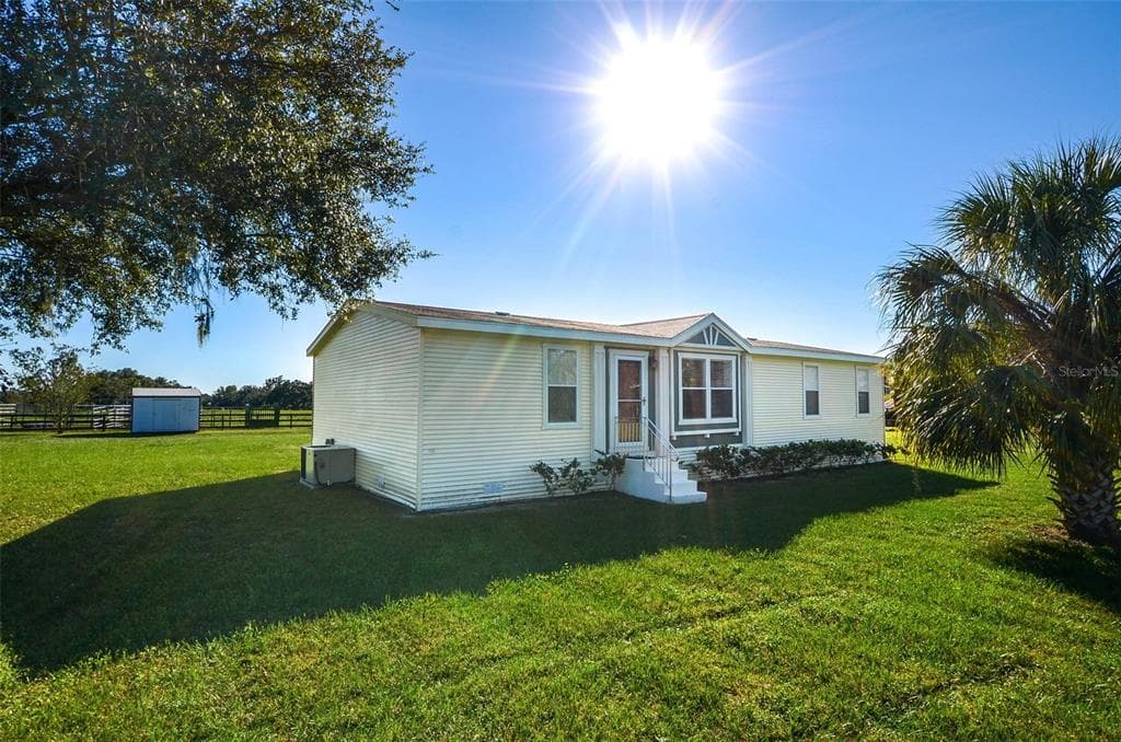 2303 E TRAPNELL ROAD PLANT CITY, FL 33566