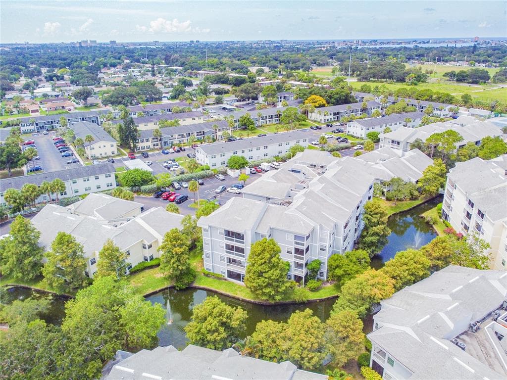 6931 STONES THROW CIRCLE N UNIT 5210 ST PETERSBURG, FL 33710