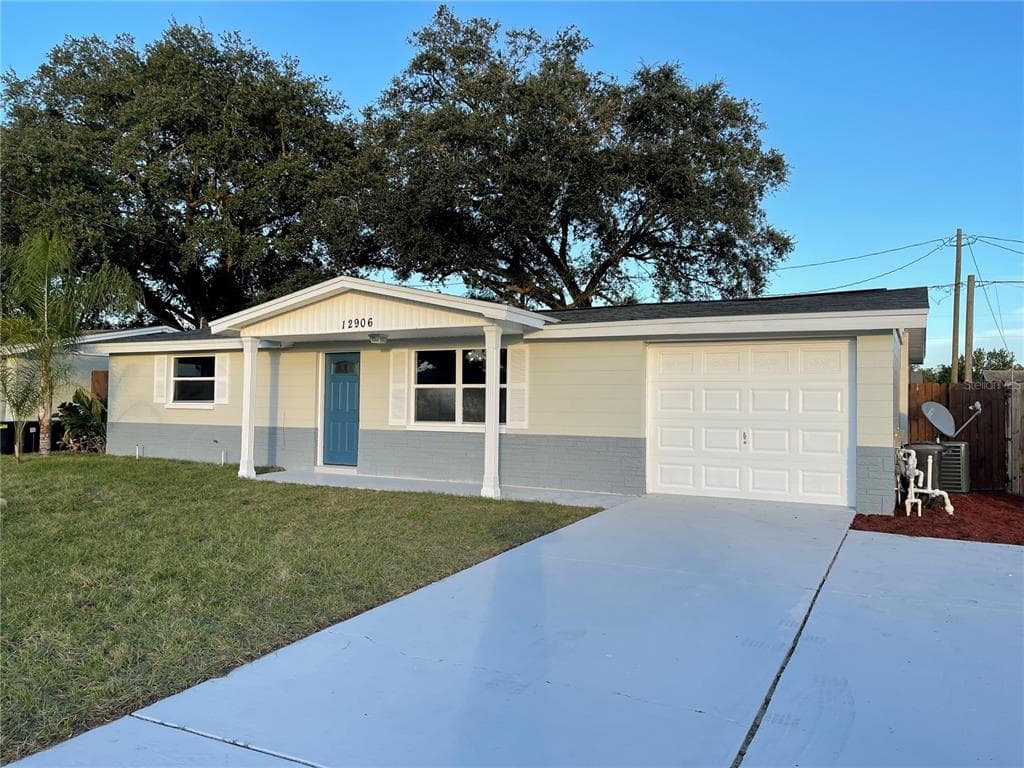 12906 KINGS MANOR AVENUE HUDSON, FL 34667