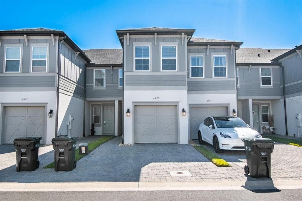 2441 FOGGY CREEK CIRCLE CLEARWATER, FL 33764