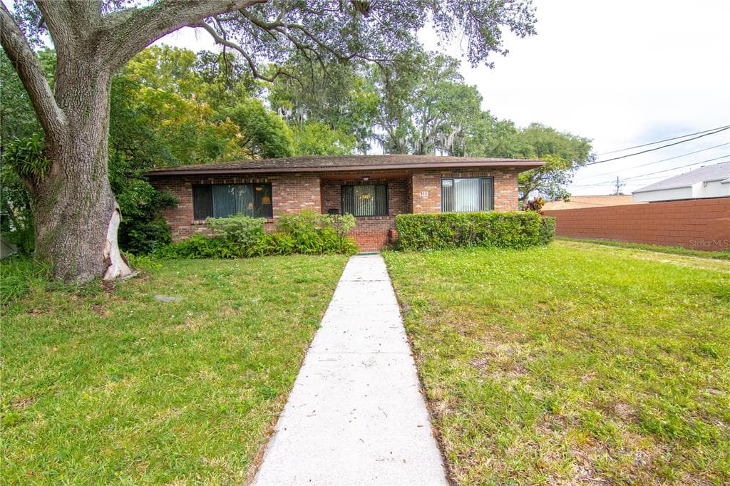 111 CAREY PLACE LAKELAND, FL 33803
