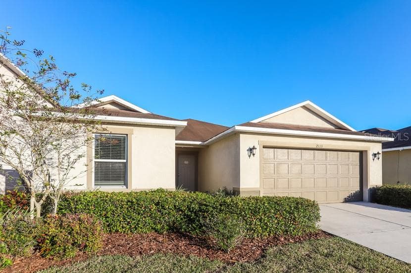 2113 NUTTALL OAKS PLACE BRANDON, FL 33510