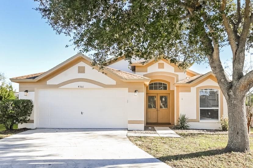 4301 HORSESHOE PICK LANE VALRICO, FL 33594