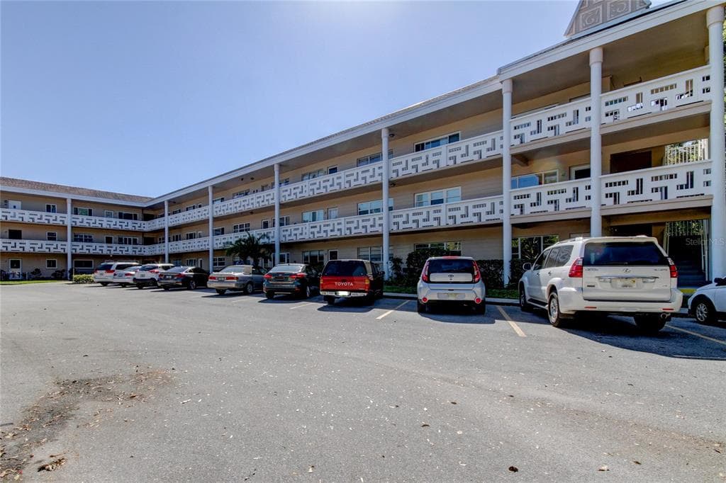 2435 SUMATRAN WAY UNIT 21 CLEARWATER, FL 33763