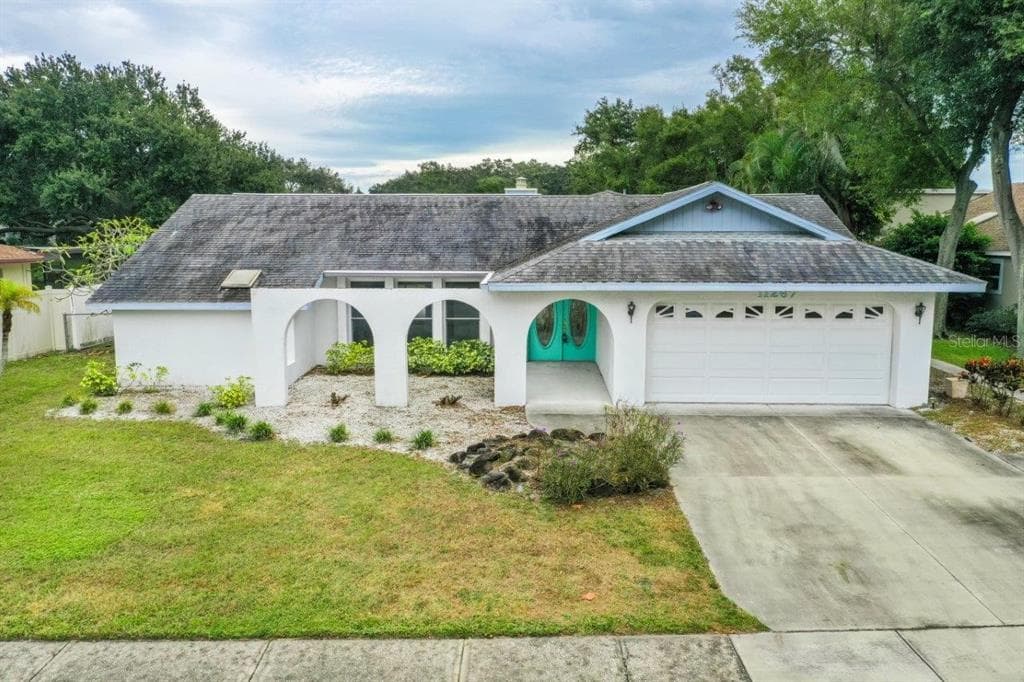 11267 TRADEWINDS BOULEVARD LARGO, FL 33773